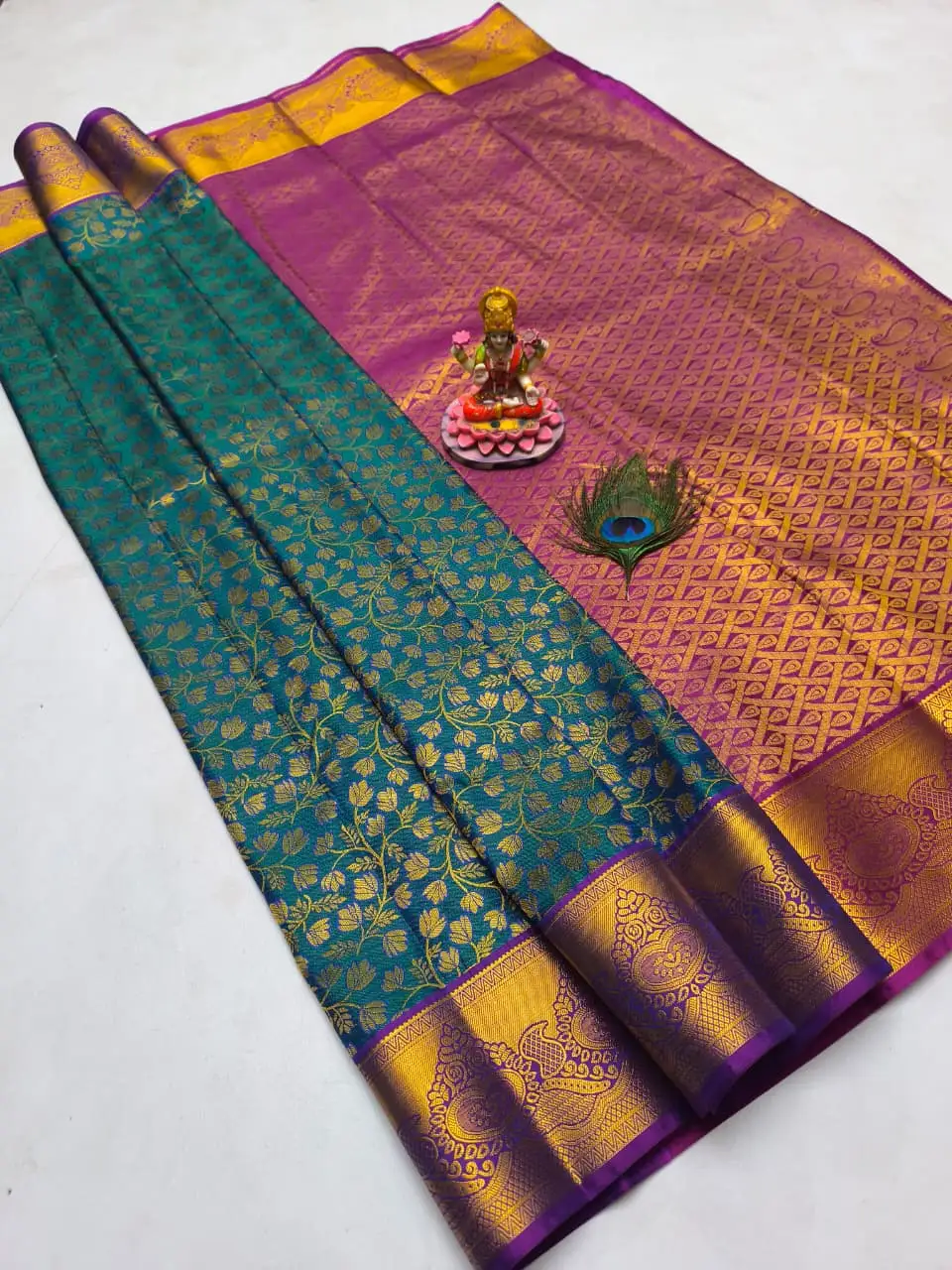 Mayil Chakram Big Border Semi Kanchipuram Silk Saree